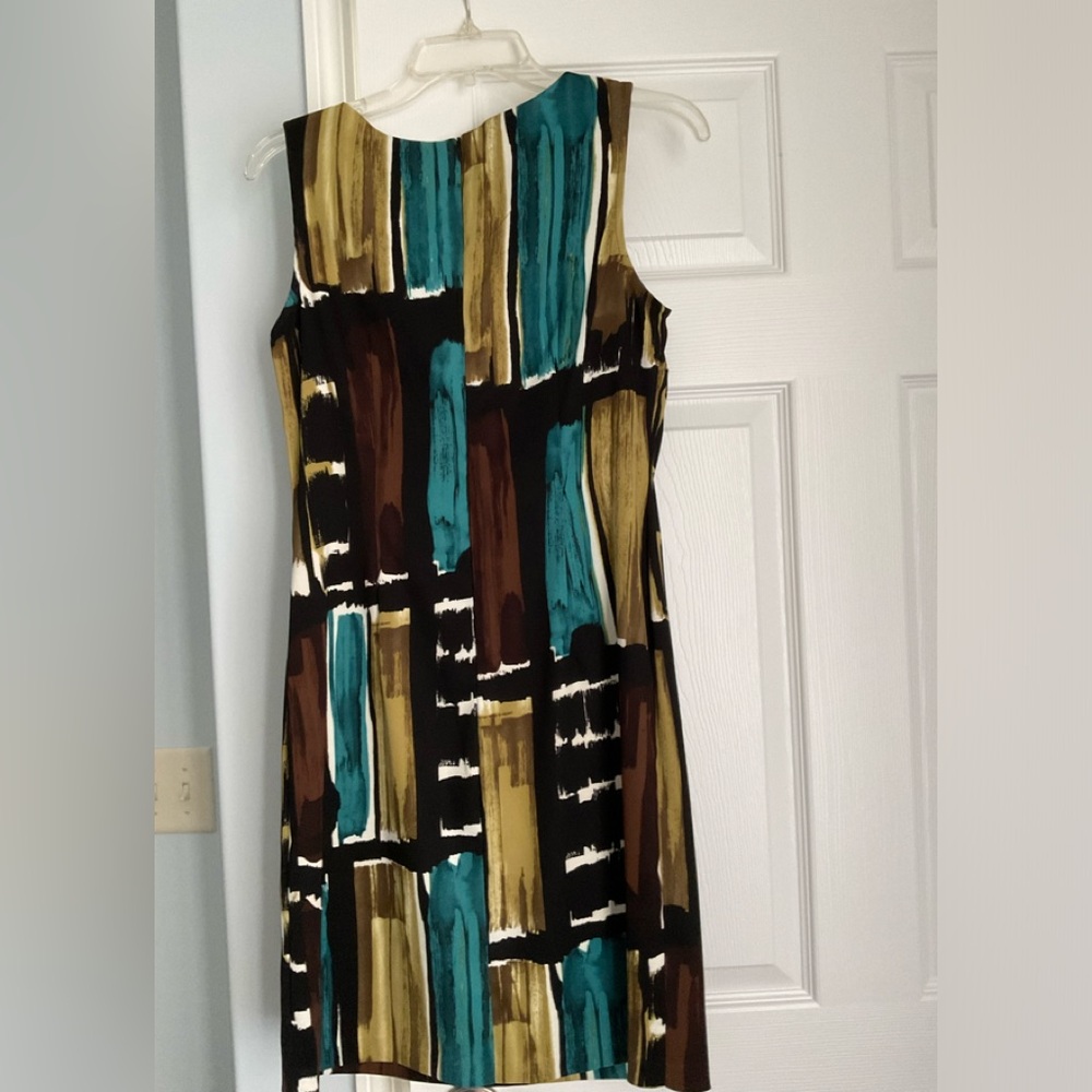 DRESS (paint sample)